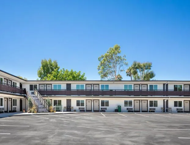 California Inn hotel detail image 4