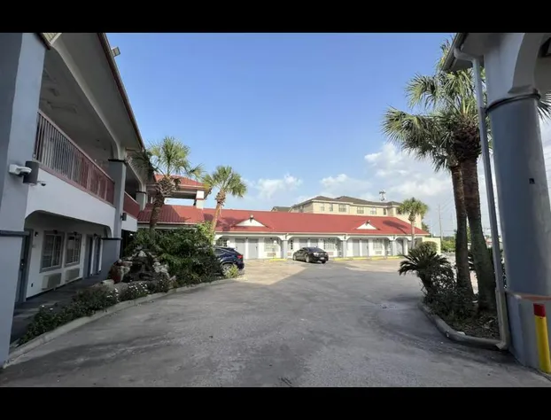 Kiwi Inn Capital O Houston - Hwy 249 hotel detail image 3