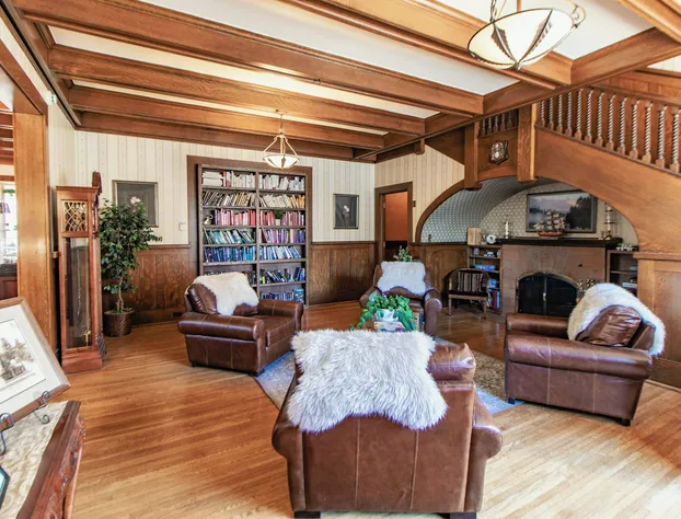 GG Barnum Mansion hotel detail image 1