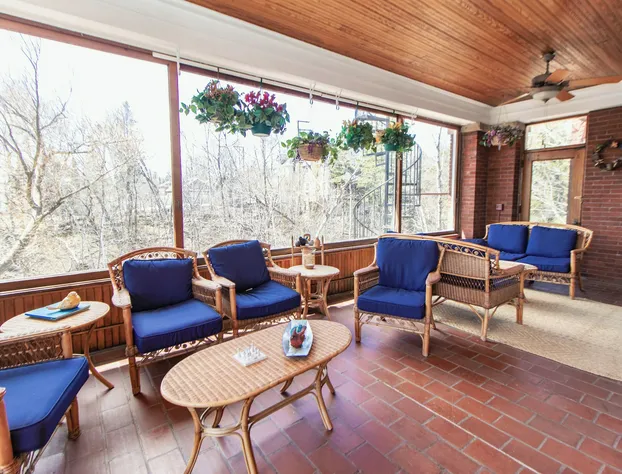 GG Barnum Mansion hotel detail image 4