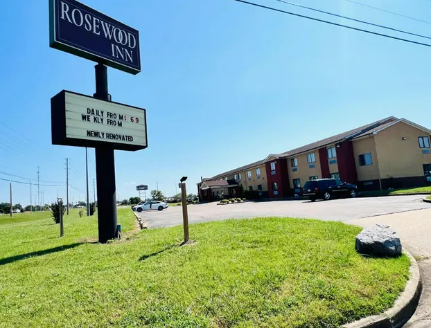 Rosewood Inn By OYO Union City I-69 hotel detail image 3