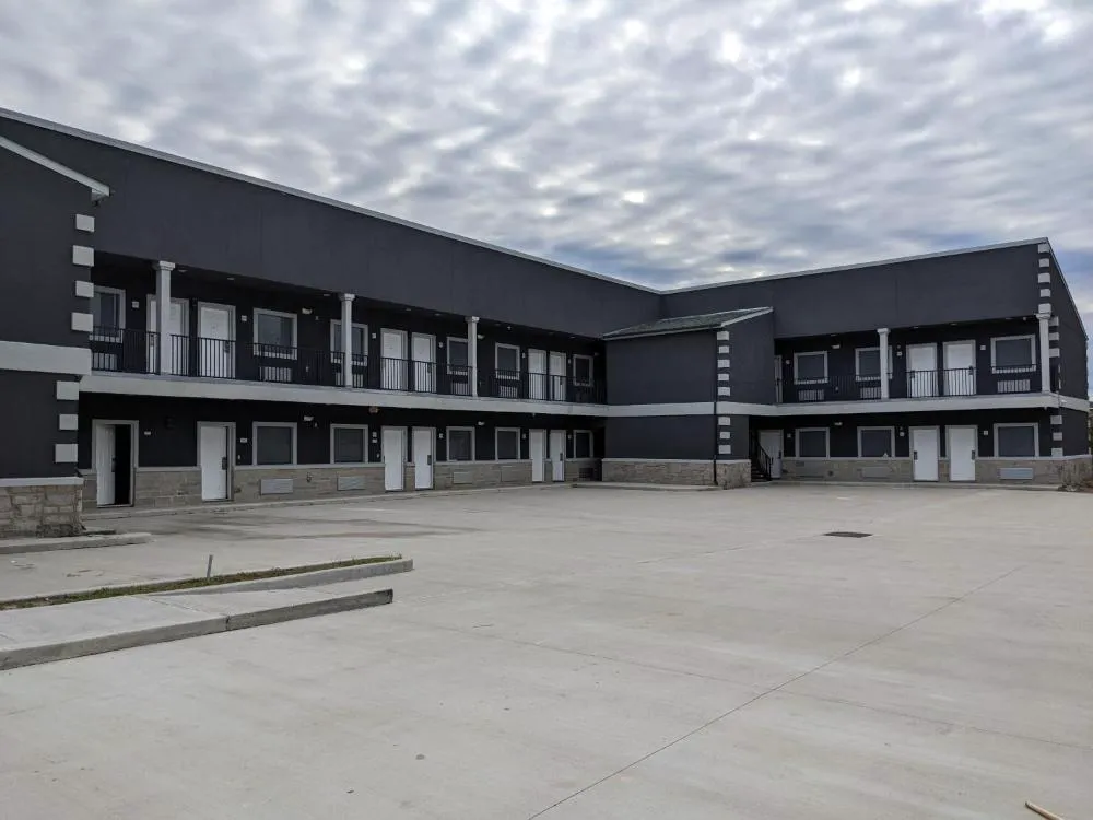 Captain Suites hotel hero