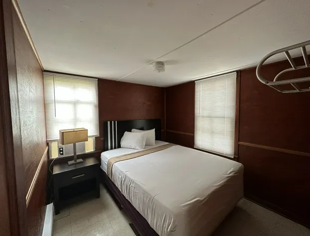 Uncle Toms Cottages hotel detail image 3