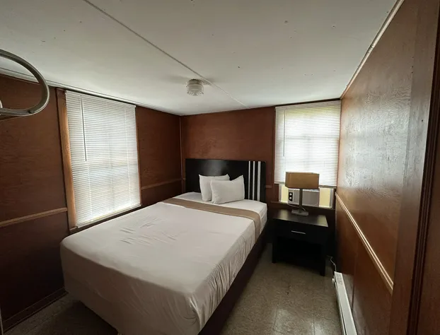 Uncle Toms Cottages hotel detail image 4