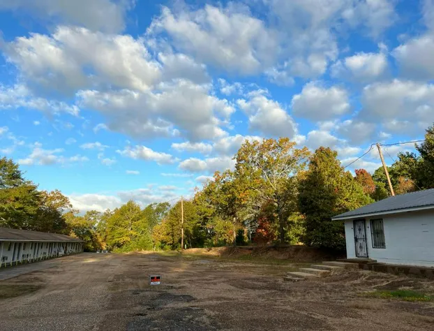Driftwood Inn and Lodge by the lake hotel detail image 4