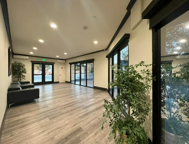 Aspire Inn & Suites Orange hotel detail image 4