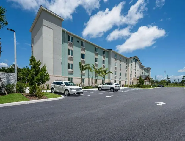 Woodspring Suites West Palm Beach hotel detail image 2