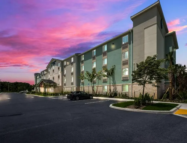 Woodspring Suites West Palm Beach hotel detail image 3