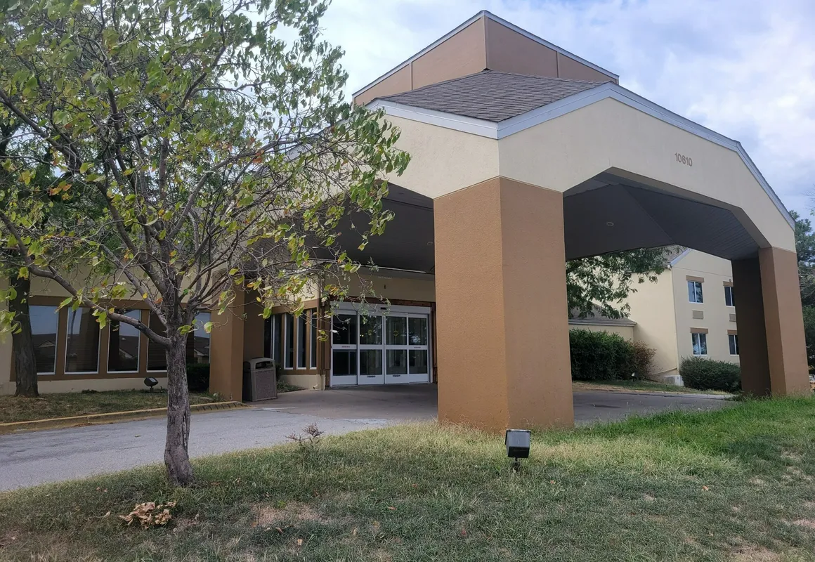 Eloquence hotel hero