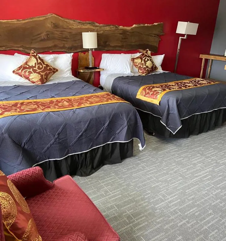 Tri-States Wood Inn hotel hero