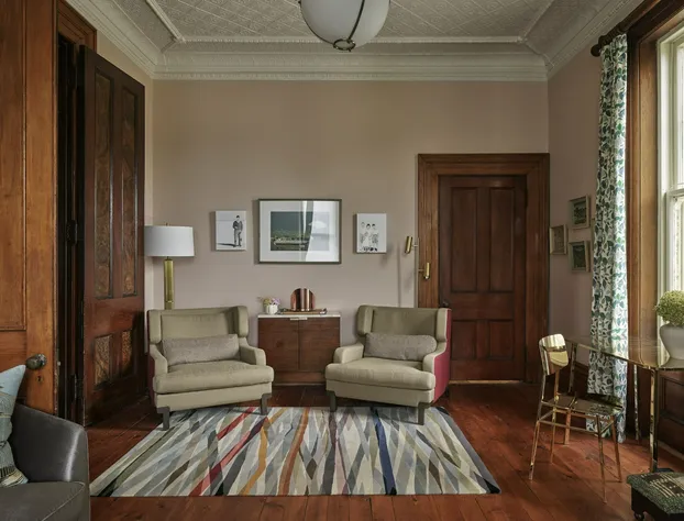 The Eddie Hotel and Farm hotel detail image 4