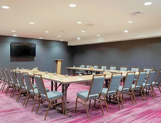 Courtyard By Marriott New York Queens/Jamaica hotel detail image 2