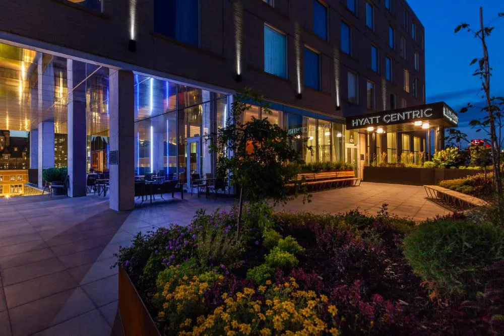 Hyatt Centric Montréal hotel hero