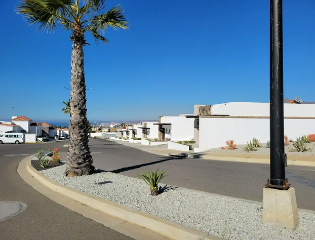 Sunset hotel detail image 1