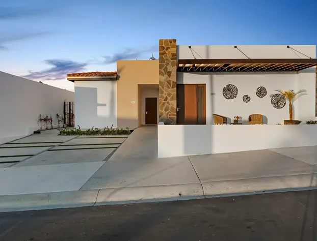 Sunset hotel detail image 3