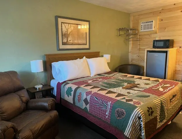 Cedars Motel hotel detail image 3