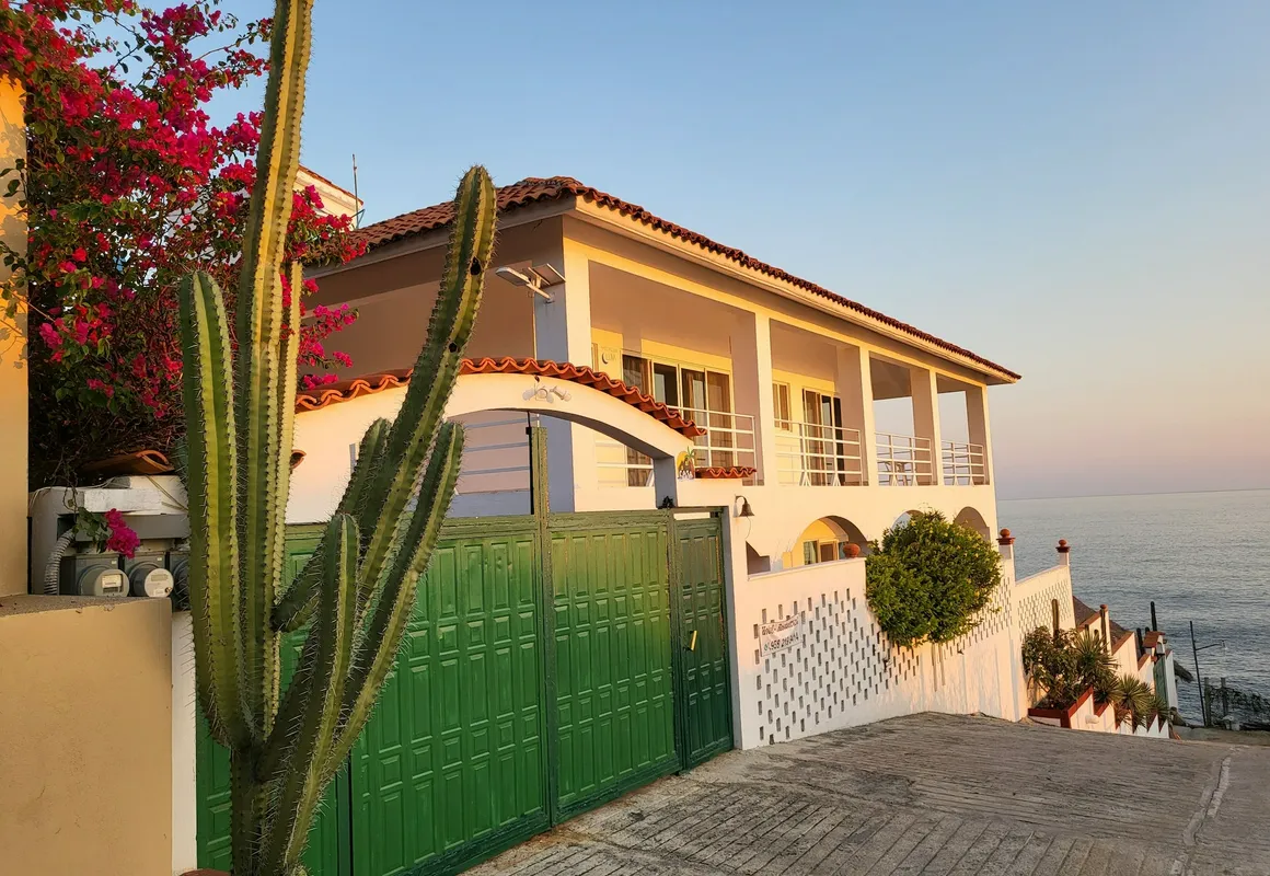 Casa Luz de Mar hotel hero