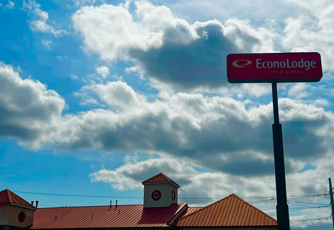 Econo Lodge Inn & Suites Downtown San Antonio hotel hero