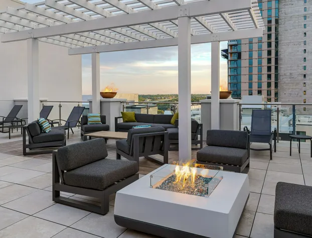 Fairfield Inn & Suites Austin Downtown hotel detail image 2