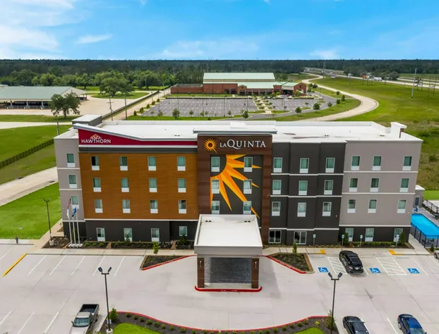 La Quinta Inn & Suites by Wyndham Sulphur (Lake Charles) hotel detail image 1