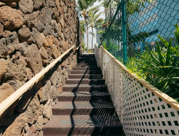 Waikiki Heritage Hotel hotel detail image 1