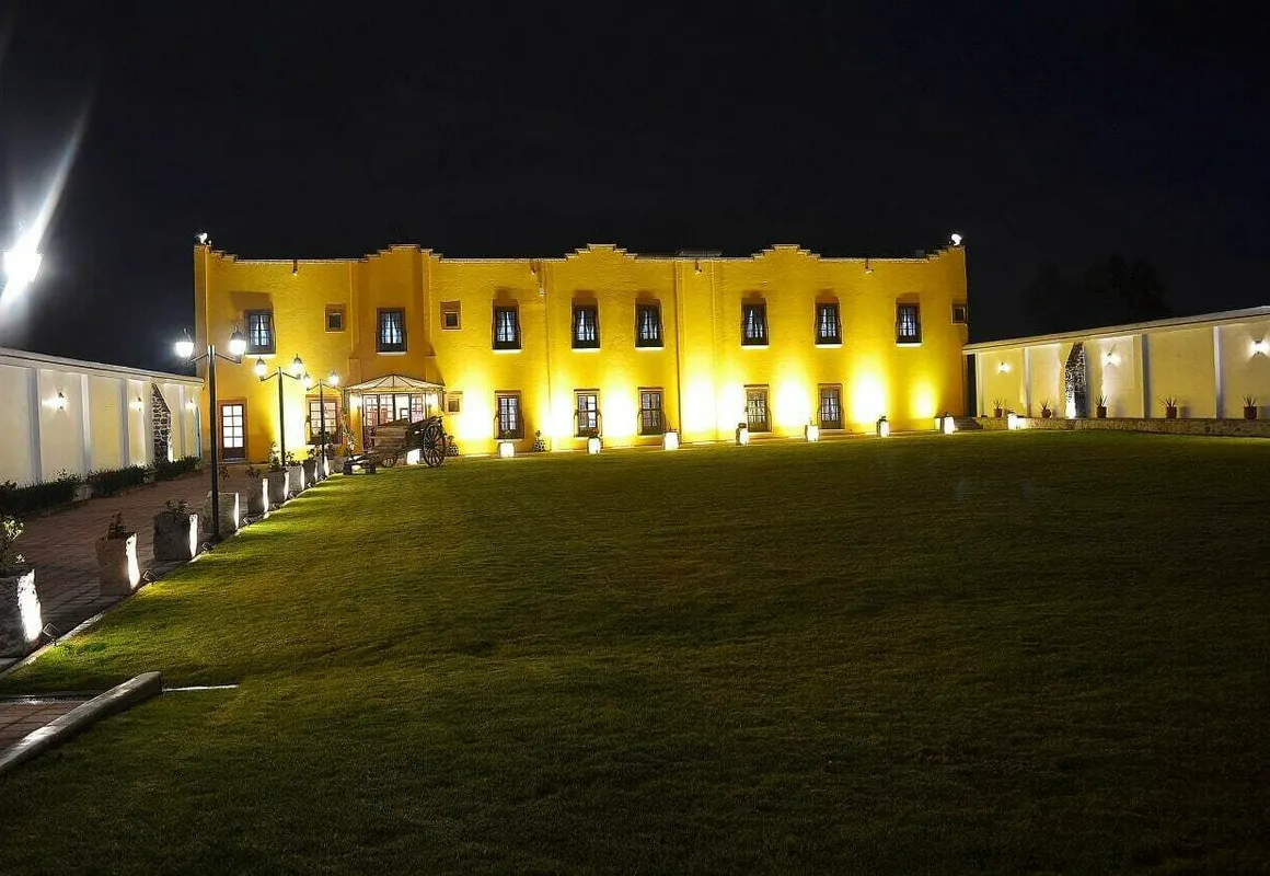 La Casona Pirámides hotel hero