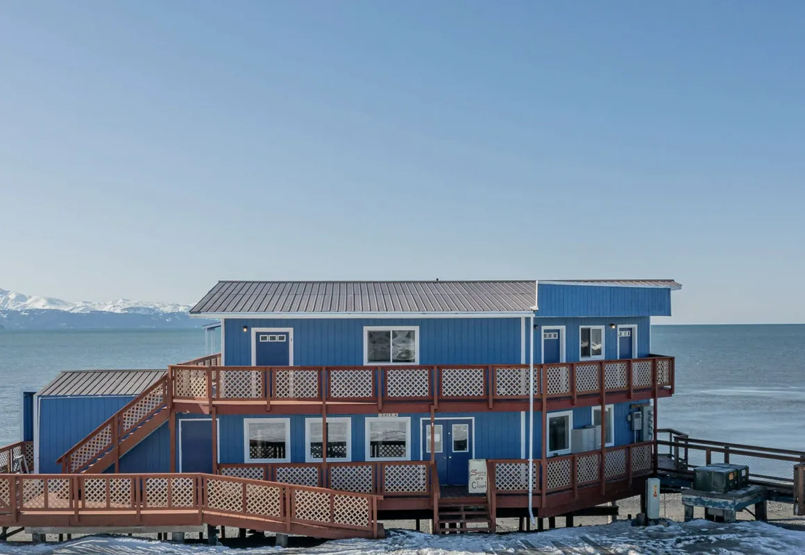 The Shack Inn hotel hero