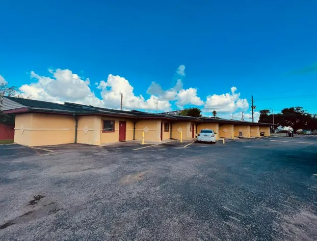 Royal Palms Motel & RV Park hotel detail image 2