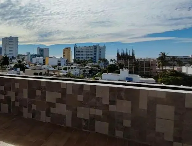 Condos FRP hotel detail image 1