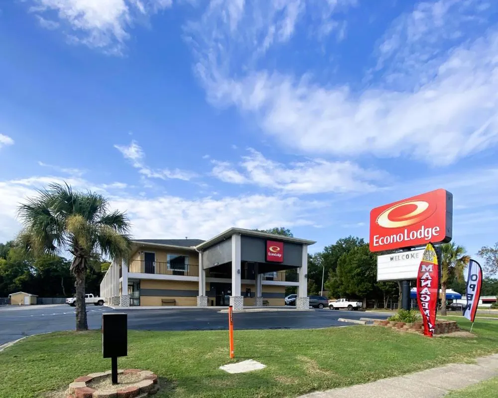 Econo Lodge Cheraw Market Street hotel hero