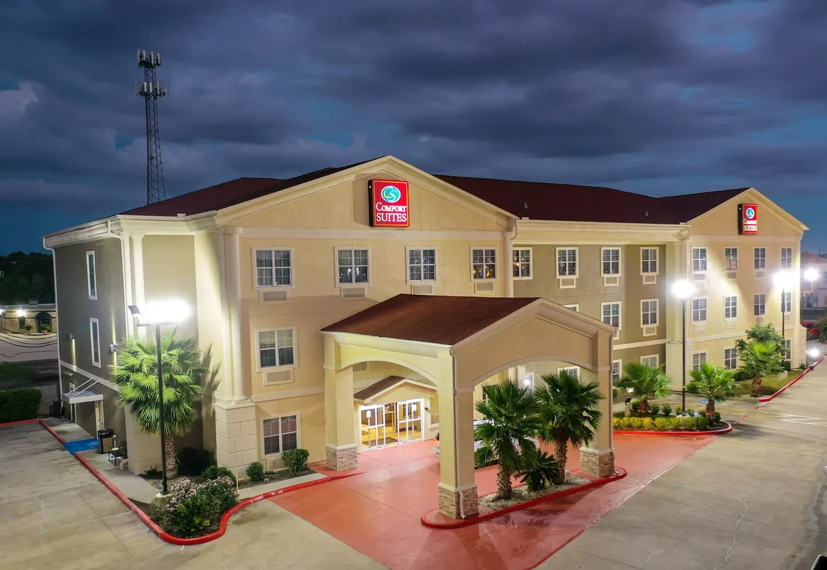 Comfort Suites Tomball Medical Center hotel hero