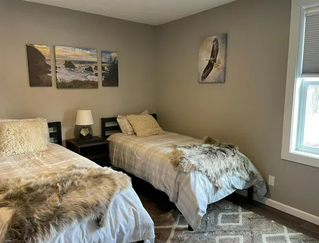 ALASKA LAKE and LODGE AT LONGMERE hotel detail image 3