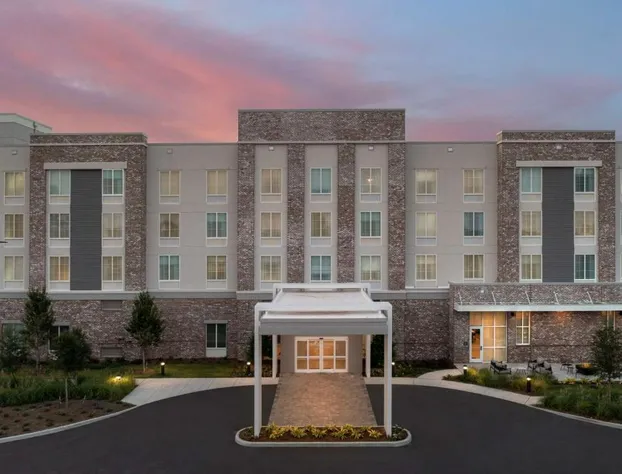 Hilton Garden Inn Pensacola Downtown hotel detail image 1