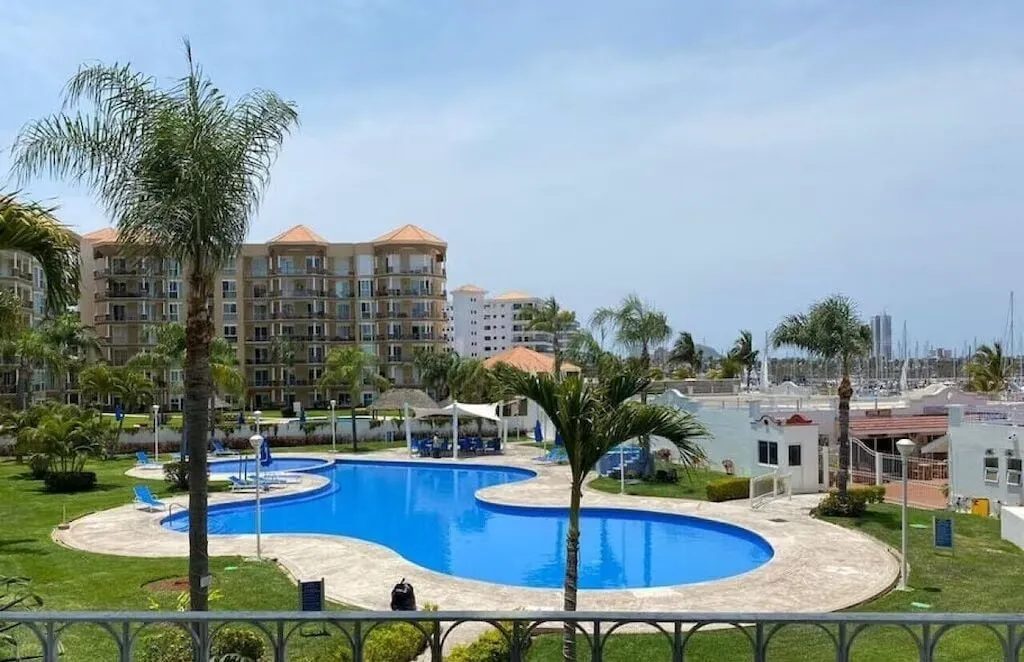 Condos PDS hotel hero