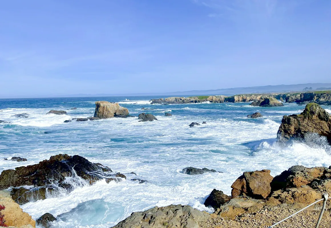 Omeo Suite Glass Beach hotel hero