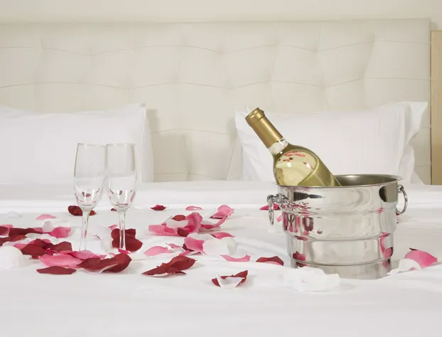 Omeo Suite Glass Beach hotel detail image 1