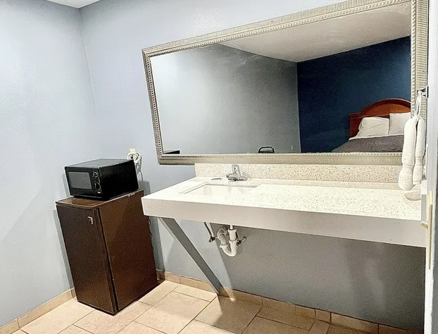 Texas Inn McAllen hotel detail image 4