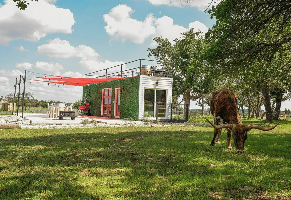 Best Fredericksburg Bed And Breakfast hotel hero