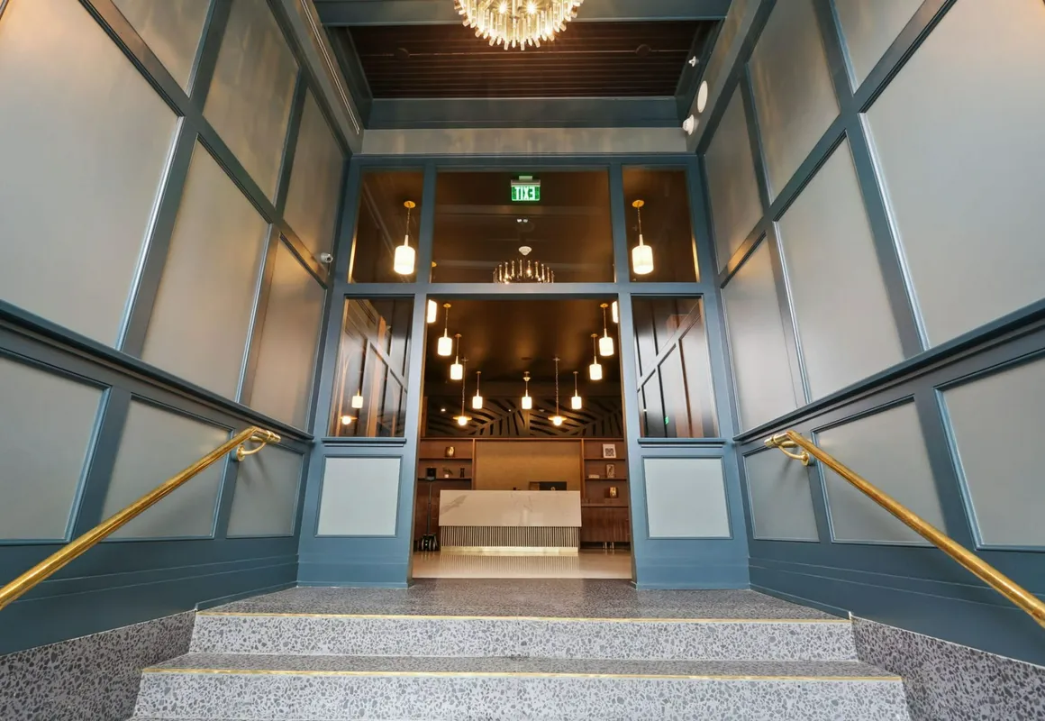 Roami At The Lola hotel hero