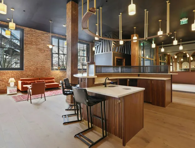 Roami At The Lola hotel detail image 4