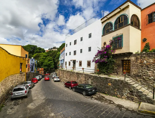 OYO Casa Banqueta Alta, Antigua Estación del Ferrocaril, Guanajuato Centro hotel detail image 1