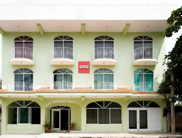 OYO Hotel Estacion,José Cardel,Parque Central Revolución hotel detail image 2