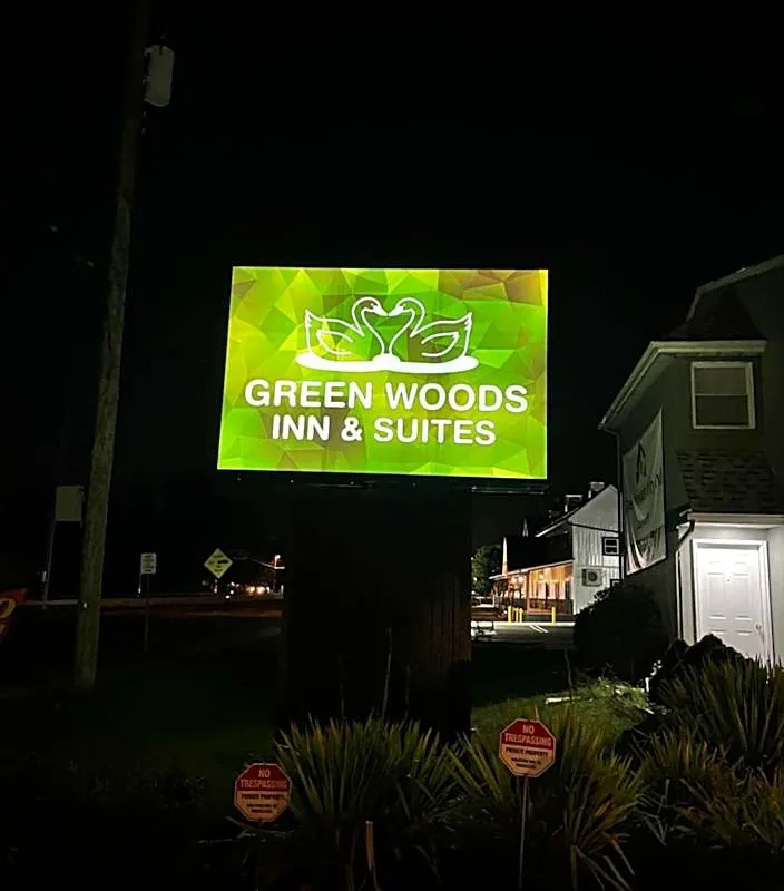 Greenwoods Inn & Suites hotel hero