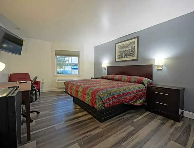 Greenwoods Inn & Suites hotel detail image 4