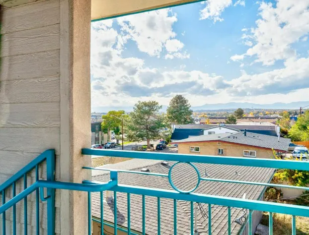 City Inn hotel detail image 4