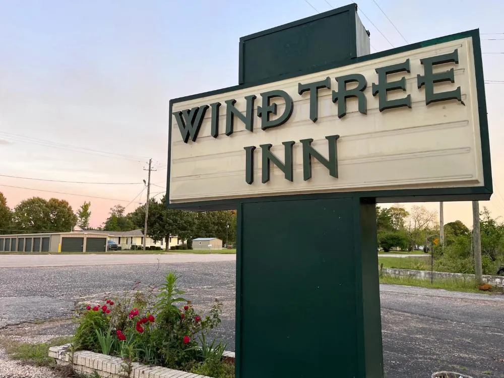 Windtree Inn hotel hero