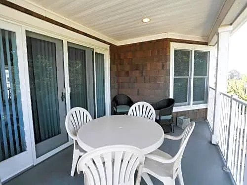 Mahalo Cape May hotel detail image 2