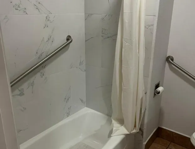 King Motel hotel detail image 4