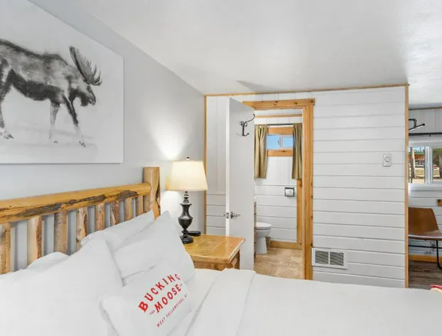 The Bucking Moose hotel detail image 3
