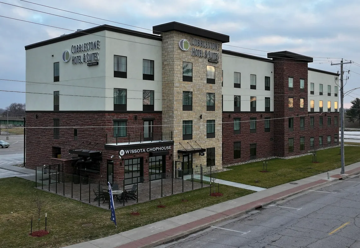 Cobblestone Hotel & Suites - Ottumwa hotel hero